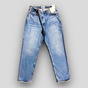NWT ABERCROMBIE & FITCH The Dad High-rise Crossover Curve Love Jean - 31/12L